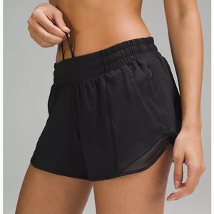 Lululemon Hotty Hot Low-Rise Lined Short 4"
